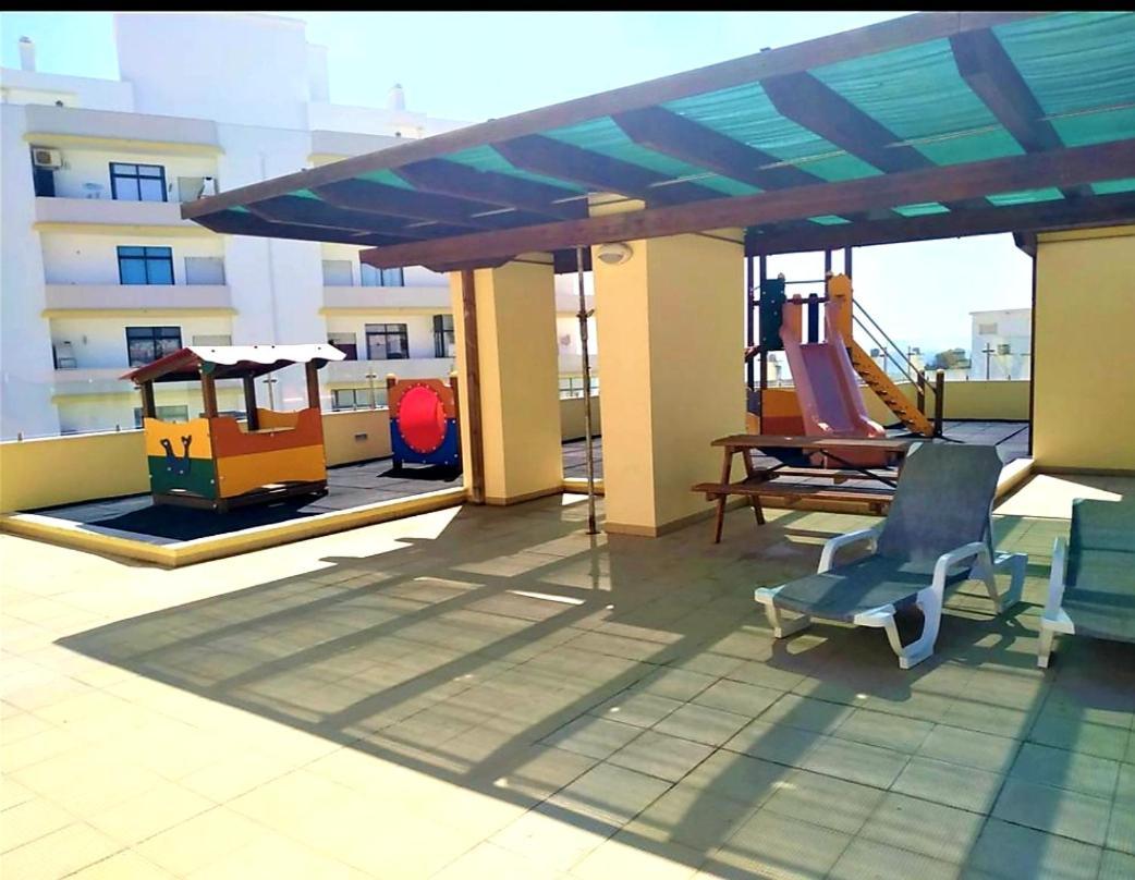 Ocean Breeze - Terrace Pools Daire Armação de Pêra Dış mekan fotoğraf